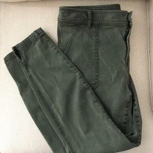 Loft Julie fit, straight leg, olive pants, size 12